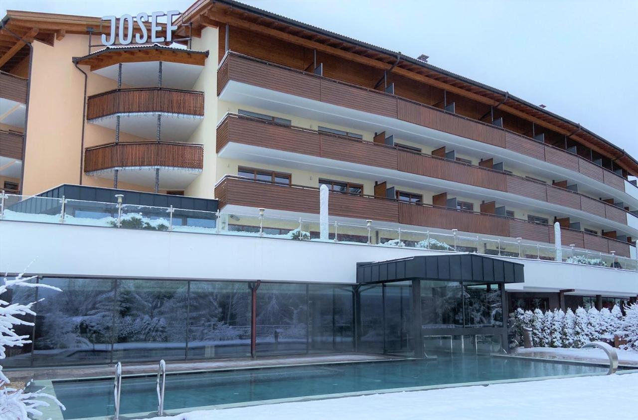 Josef Mountain Resort アヴェレンゴ エクステリア 写真